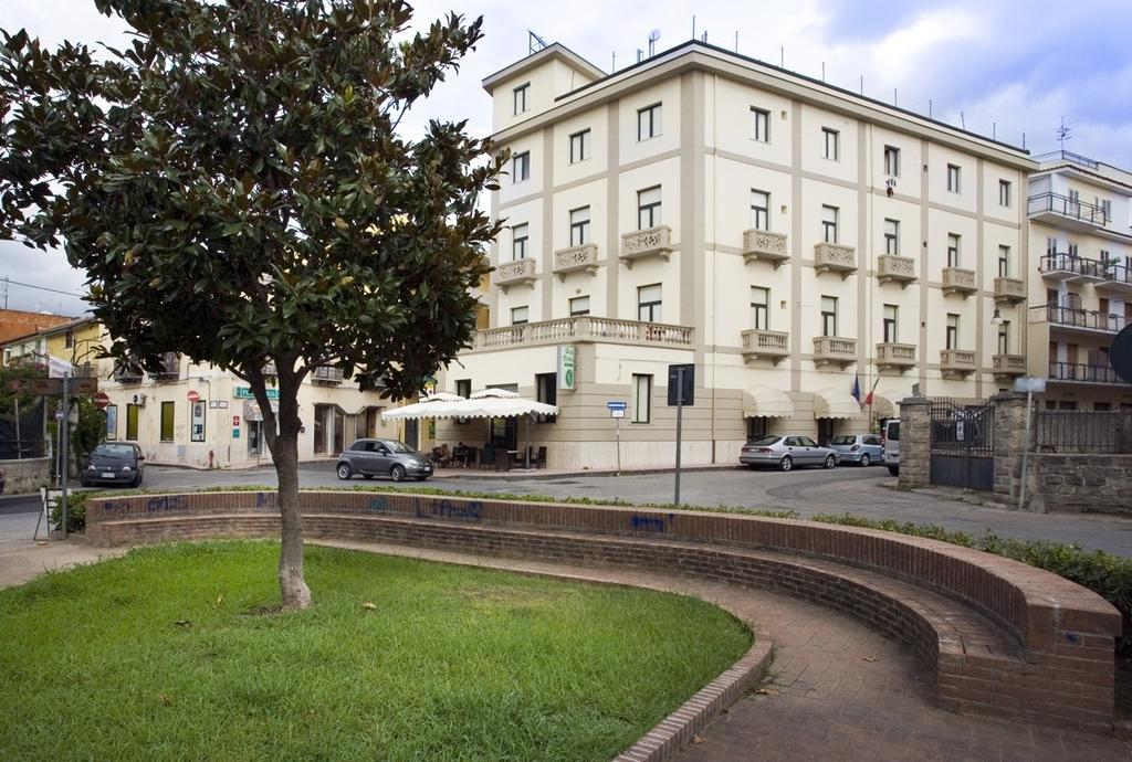 Hotel Vittoria Sapri Exterior photo